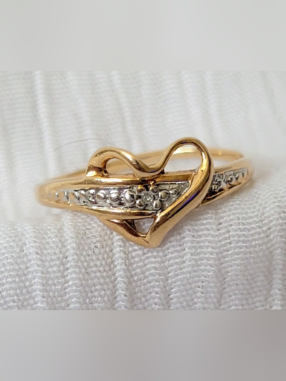 10k Yellow Polished Gold Heart Women's Ring with Diamond Sz 6.5